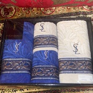 Yves Saint Laurent Blue & Cream Embroidered Towels Gift Set